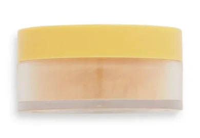 Makeup Revolution Super Matte Banana Powder compact for brightening and matte finish