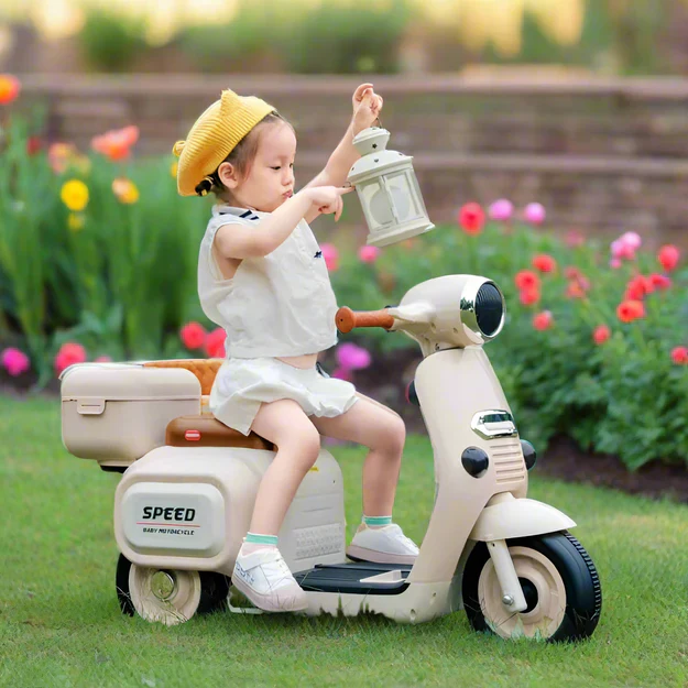🛴 Mini Rechargeable Ride-On Scooter with Light and Sound