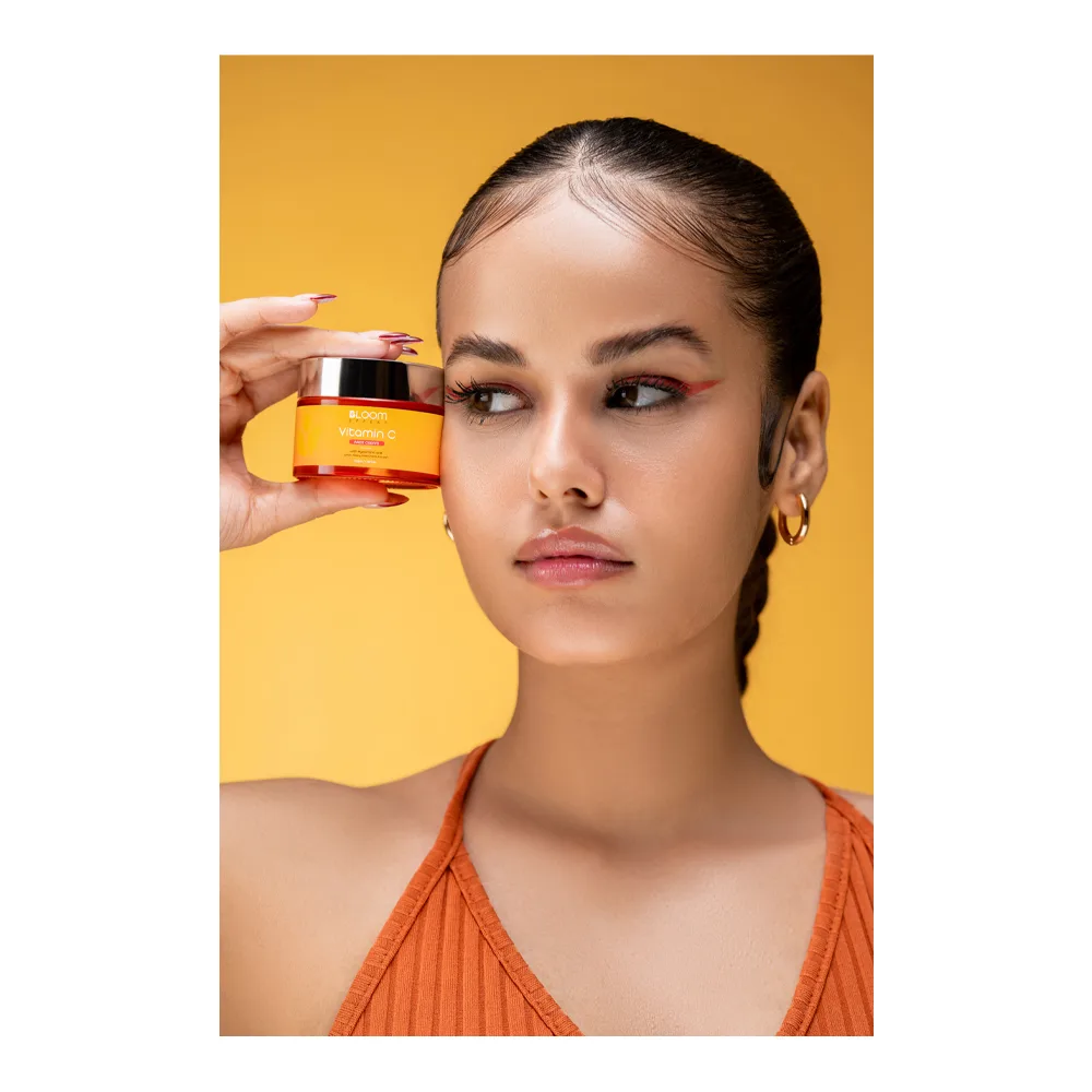 Comfortable casual bloom effekt vitamin c with hyaluronic face cream, 50gm