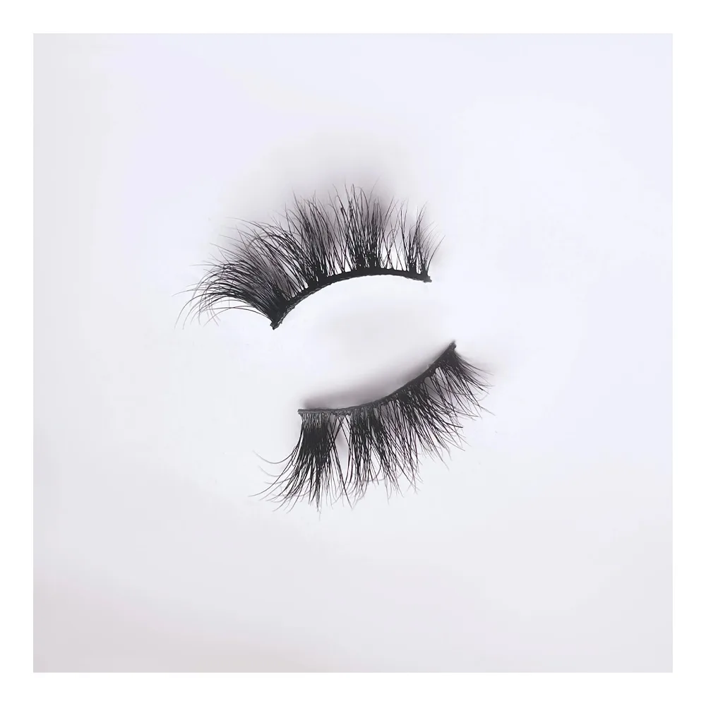 Side view of sara ali eye lashes, black mischievous