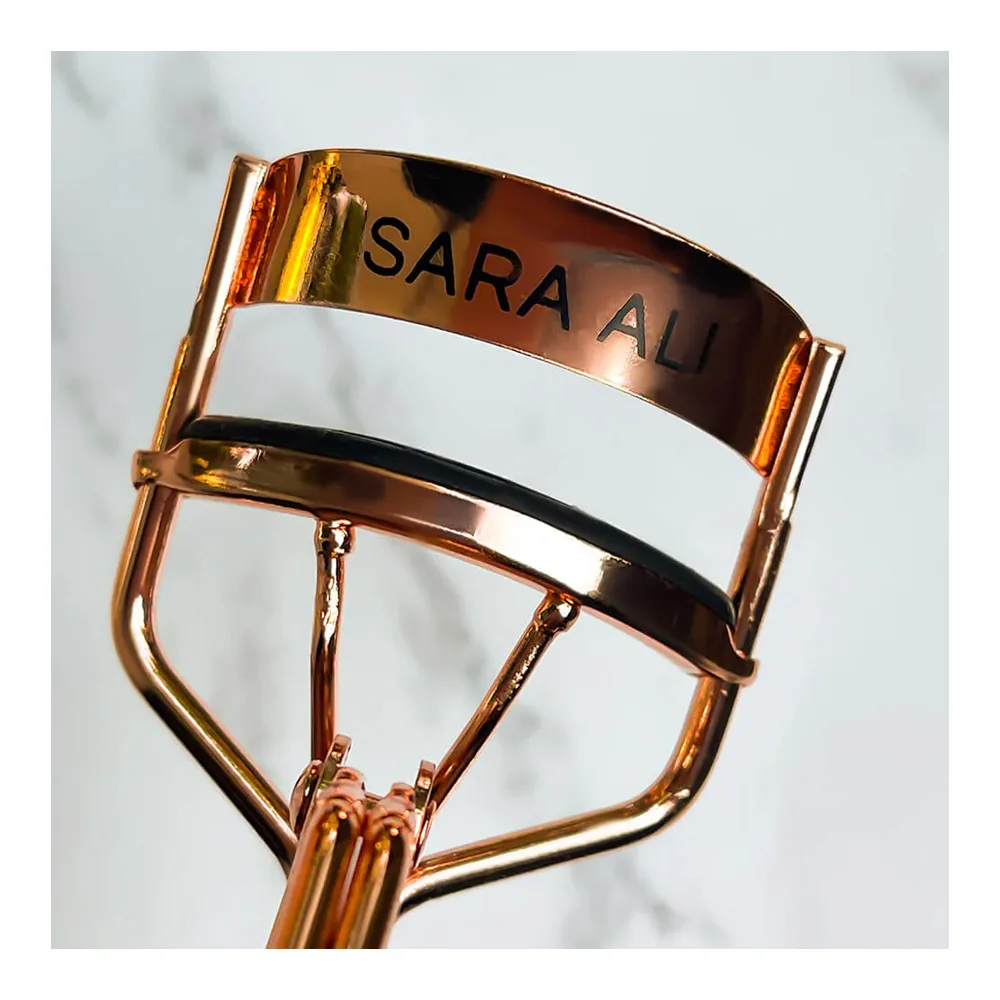 Comfortable casual sara ali lash curler