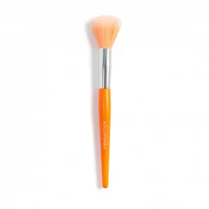 Makeup-Revolution-Queen-Buffing-Brush.webp